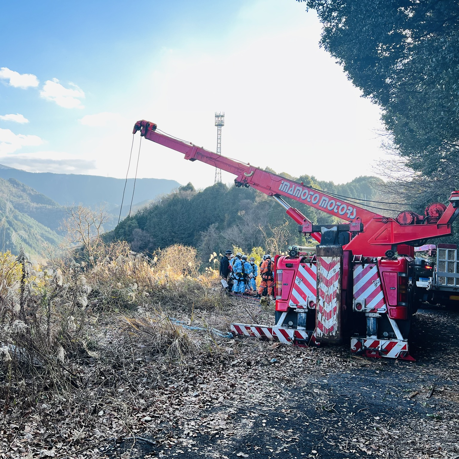 大型レッカー車による救援現場